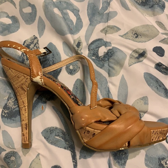 Rampage Heels - Picture 8 of 8